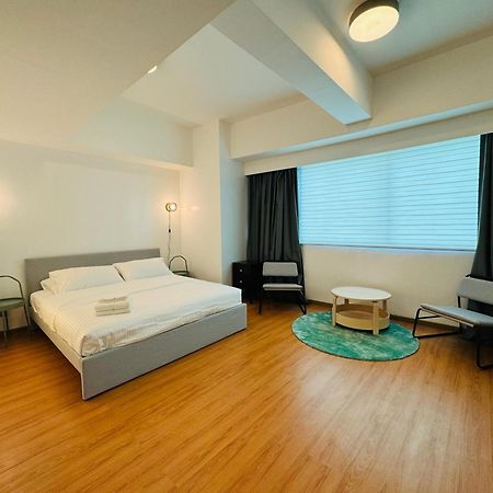 Avant At The Fort By Urban Realty Manila Esterno foto