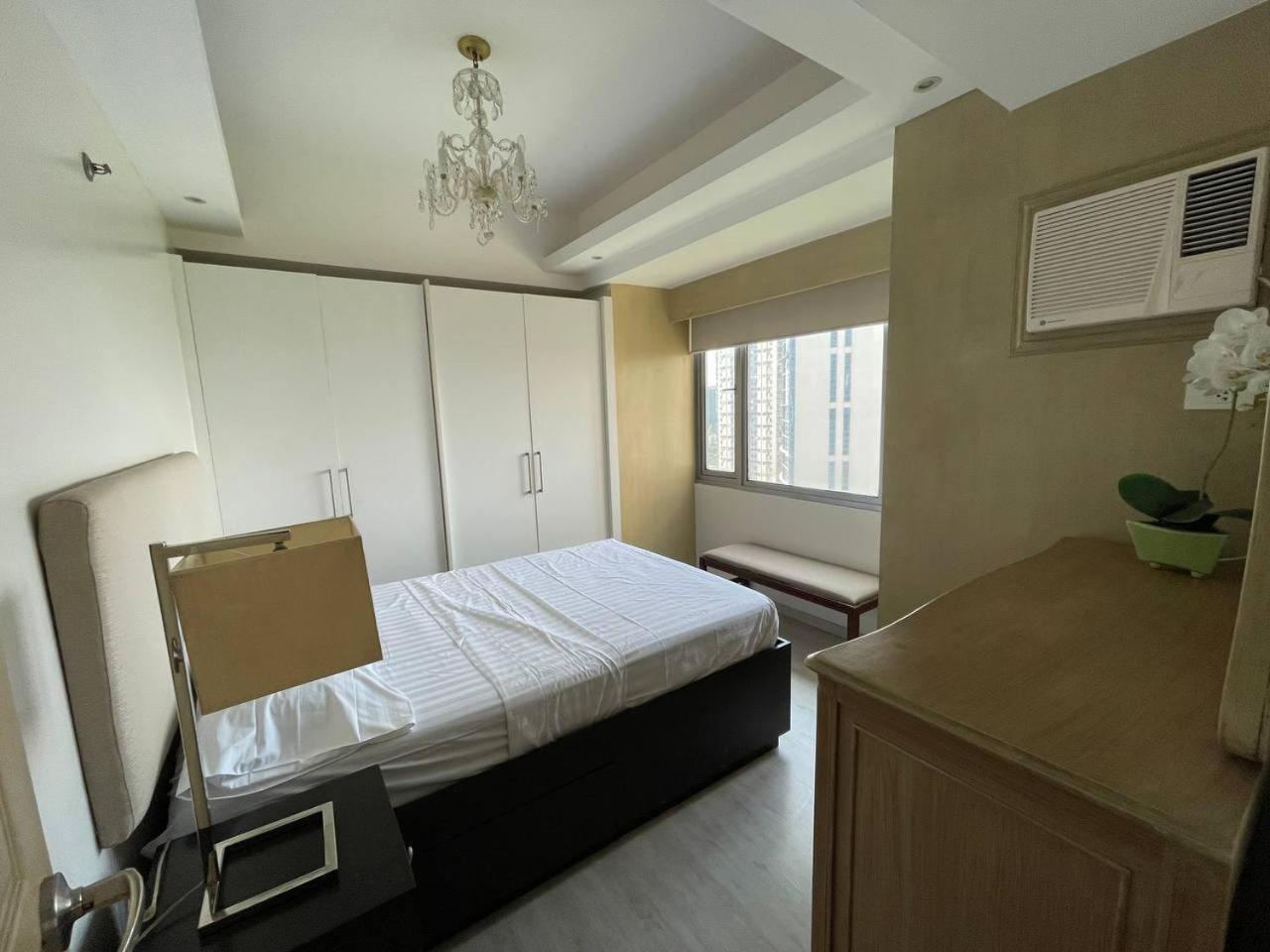 Avant At The Fort By Urban Realty Manila Esterno foto