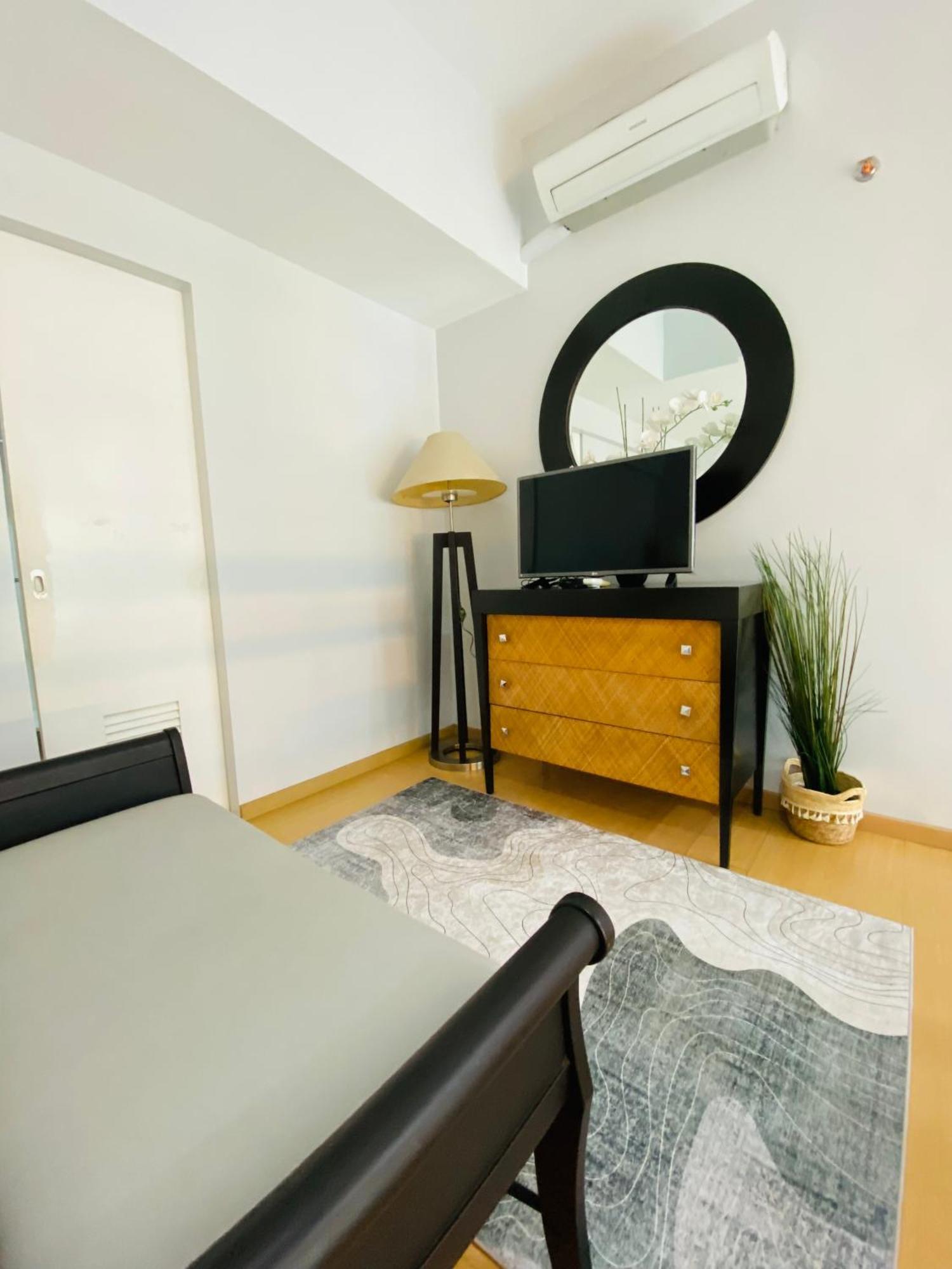 Avant At The Fort By Urban Realty Manila Esterno foto