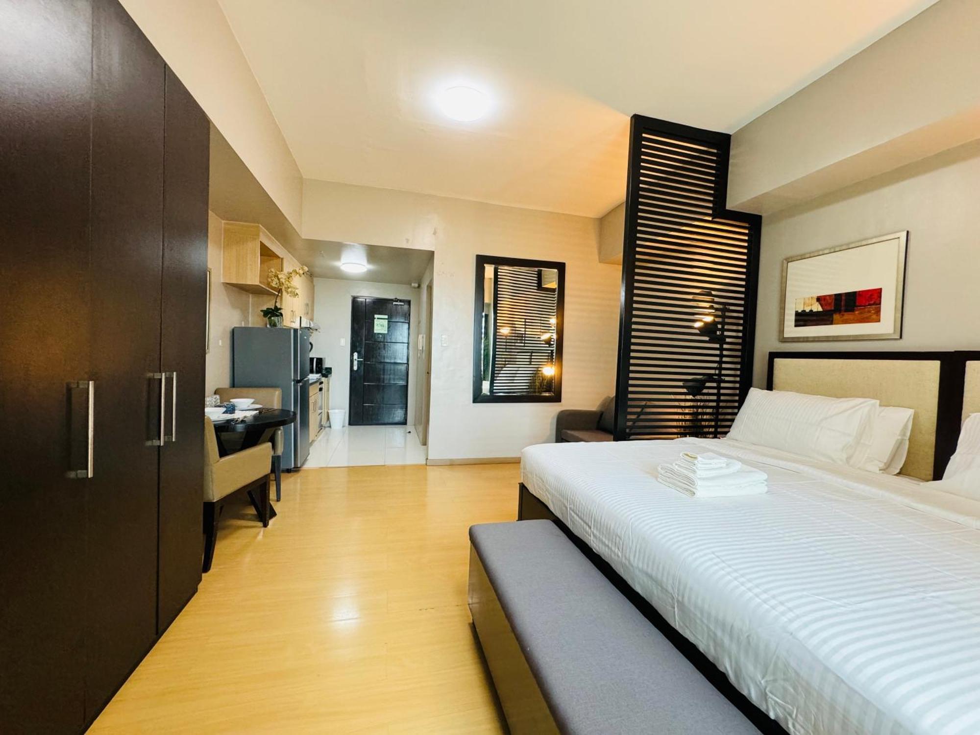 Avant At The Fort By Urban Realty Manila Esterno foto
