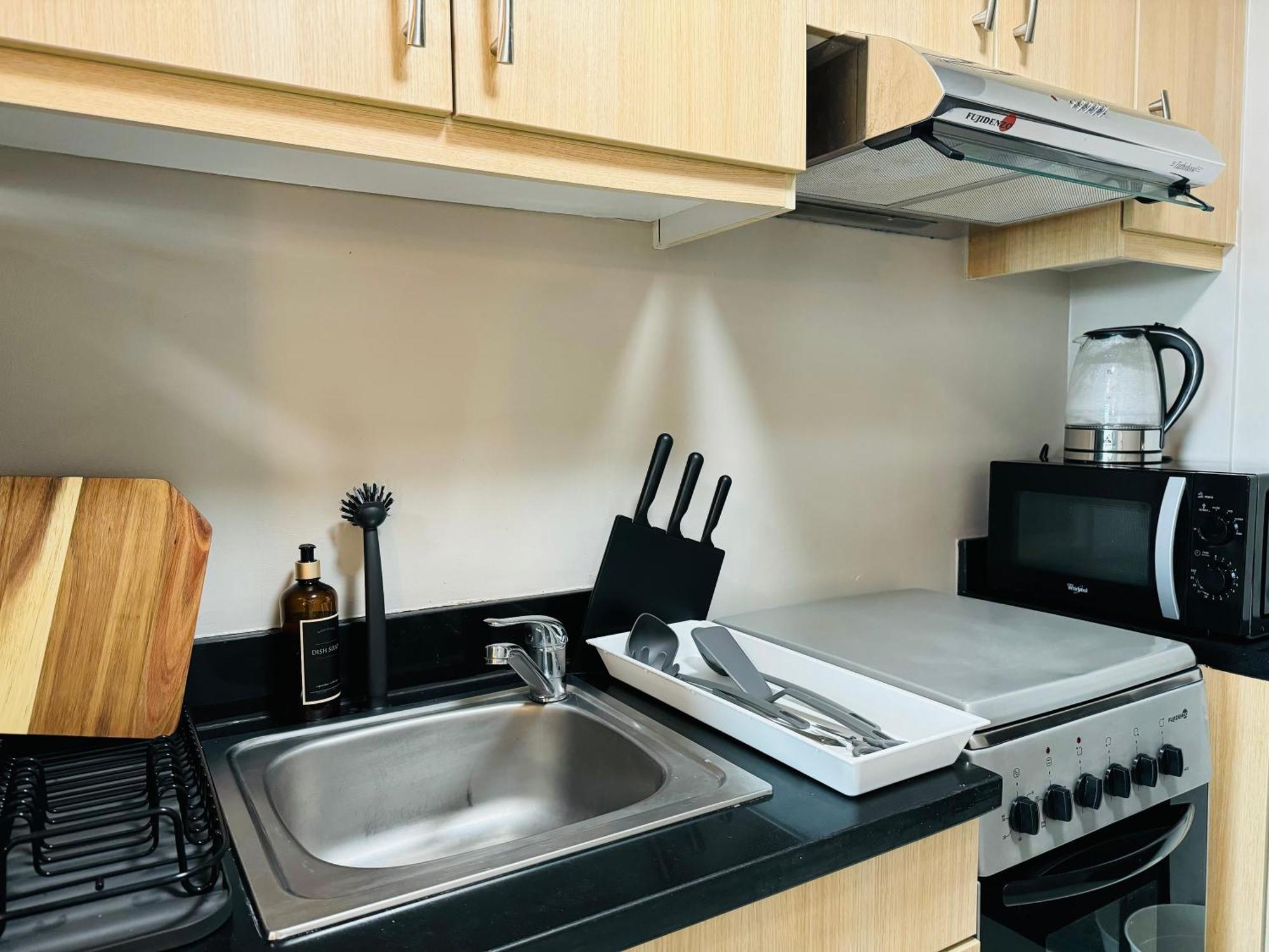Avant At The Fort By Urban Realty Manila Esterno foto
